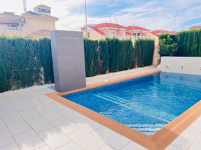 Zenia Beach 8 sleeps - Private pool